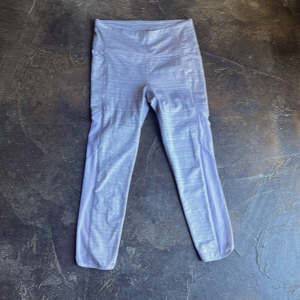 Athleta leggings size medium. Light gray with white